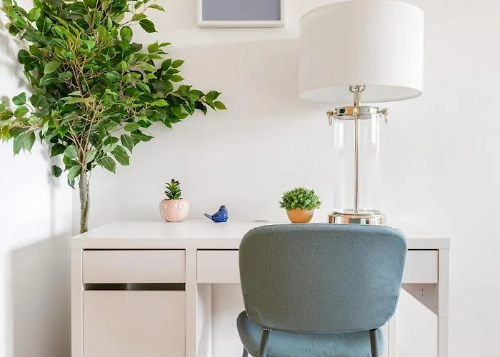 Curated For Cozy Longer Apartment Westmont